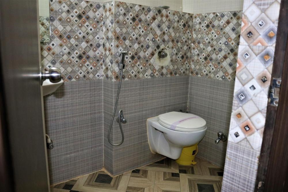 Room image 4
