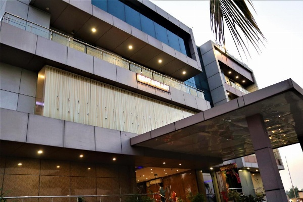 Hotel Vaishnavi Heights image 1