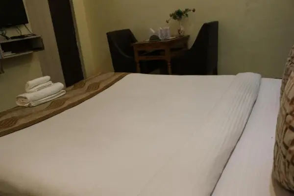 Hotel Vaishnavi Heights 8
